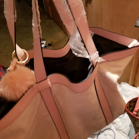 Tote - Picture 2 of 4